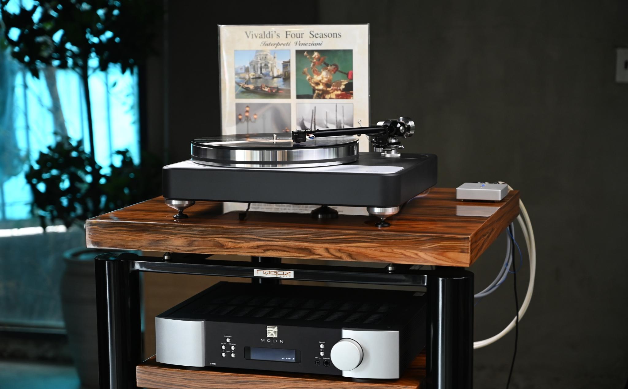 tinhte_dr_feickert_volare_turntable_mam_dia_thanDSC_0095.JPG