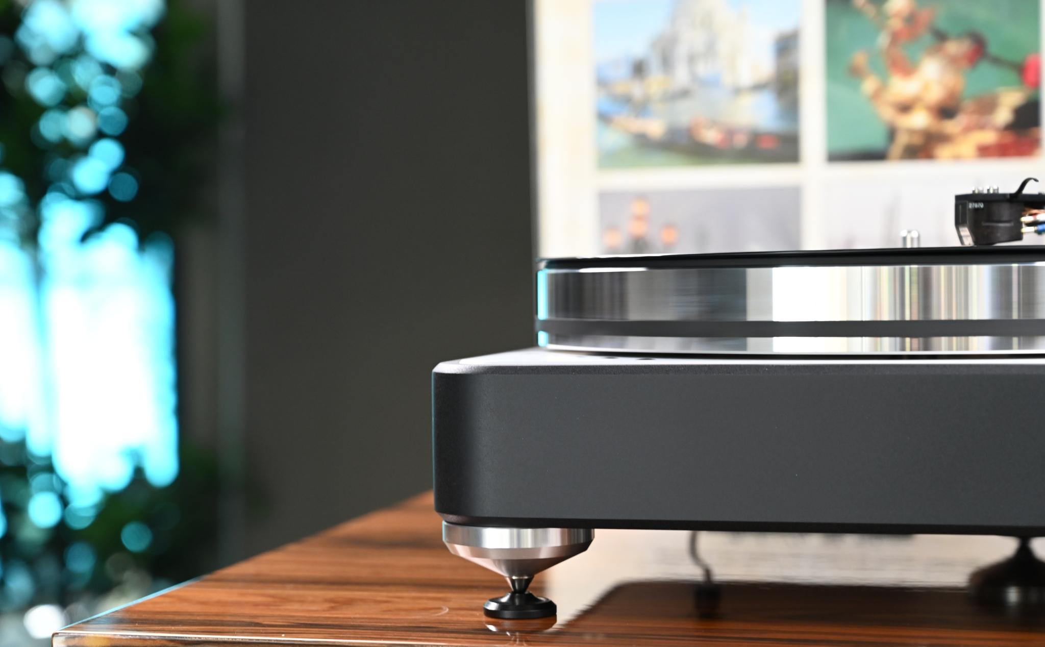tinhte_dr_feickert_volare_turntable_mam_dia_thanDSC_0147.JPG