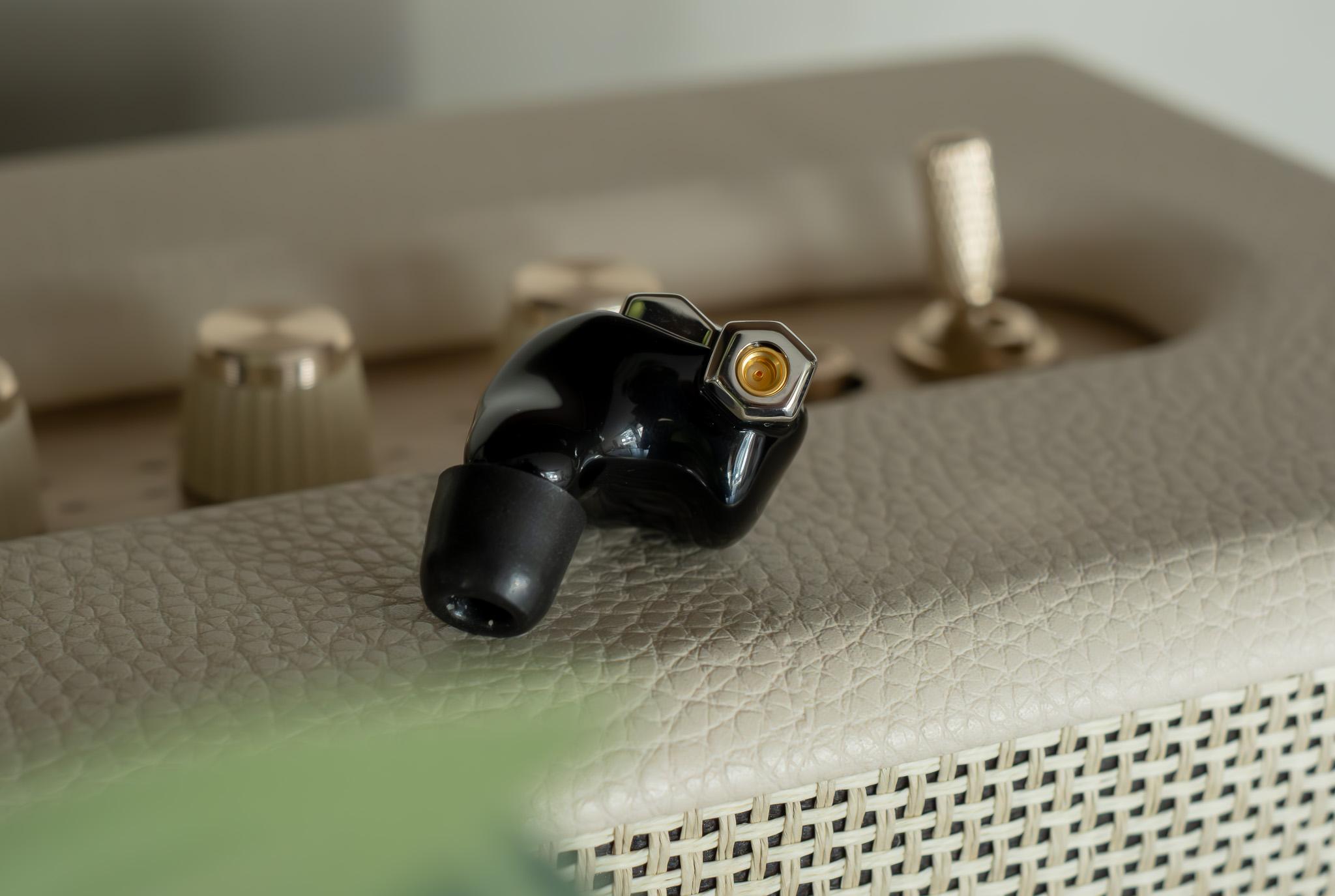tinhte-campfire-audio-bonneville-iem-tai-nghe (9).jpg