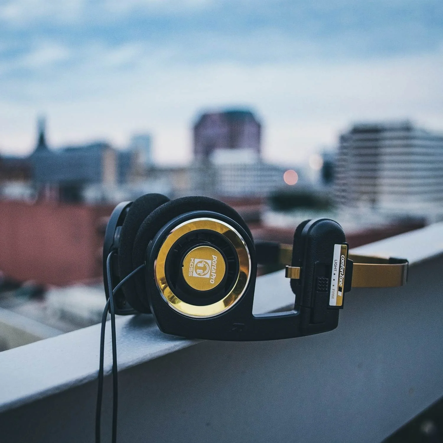 Koss Porta Pro Limited Edition Black Gold - Ảnh 6