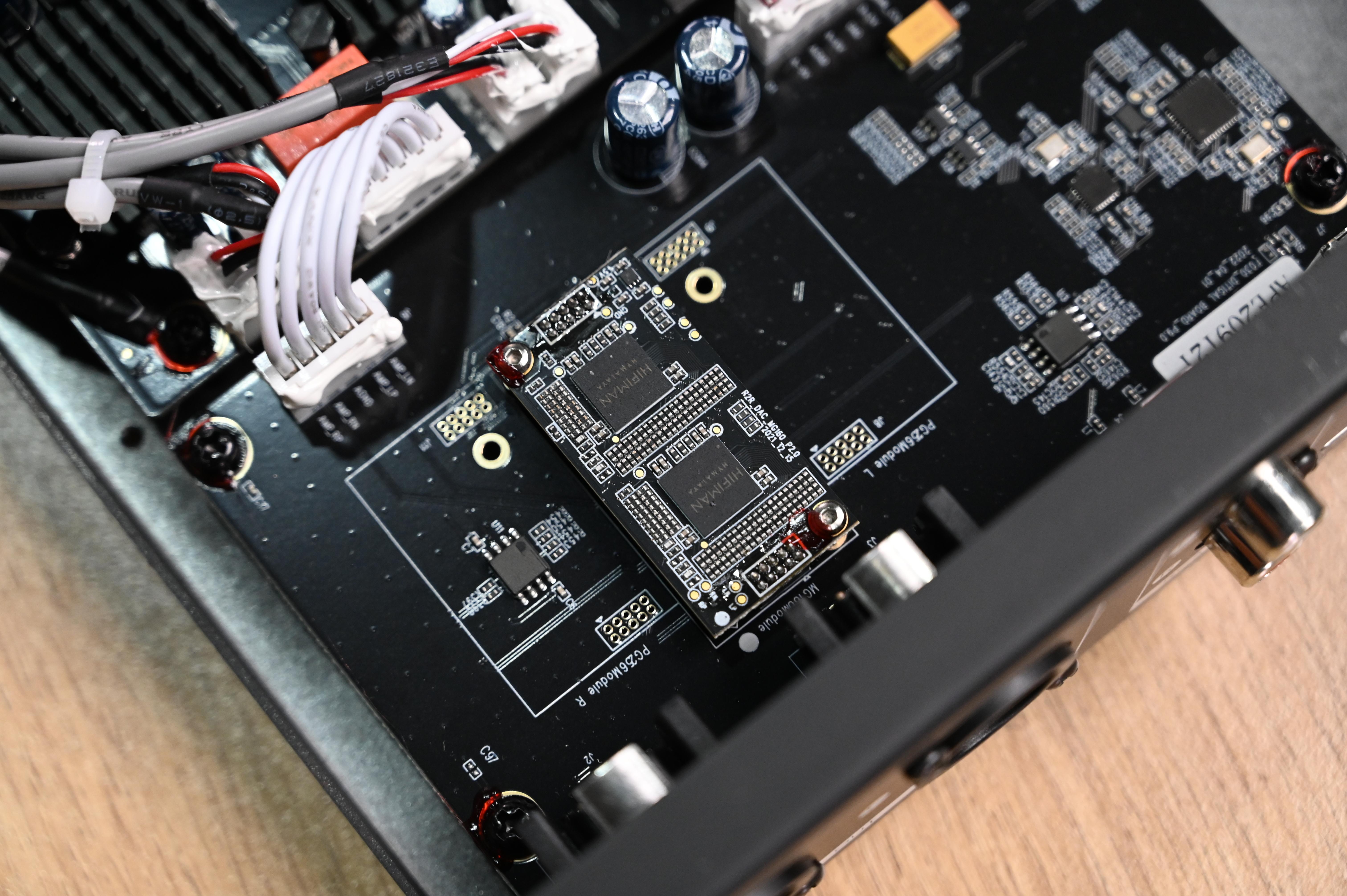 6067439_tinhte_hifiman_ef400_dac_headphone_amplifier_7.jpg