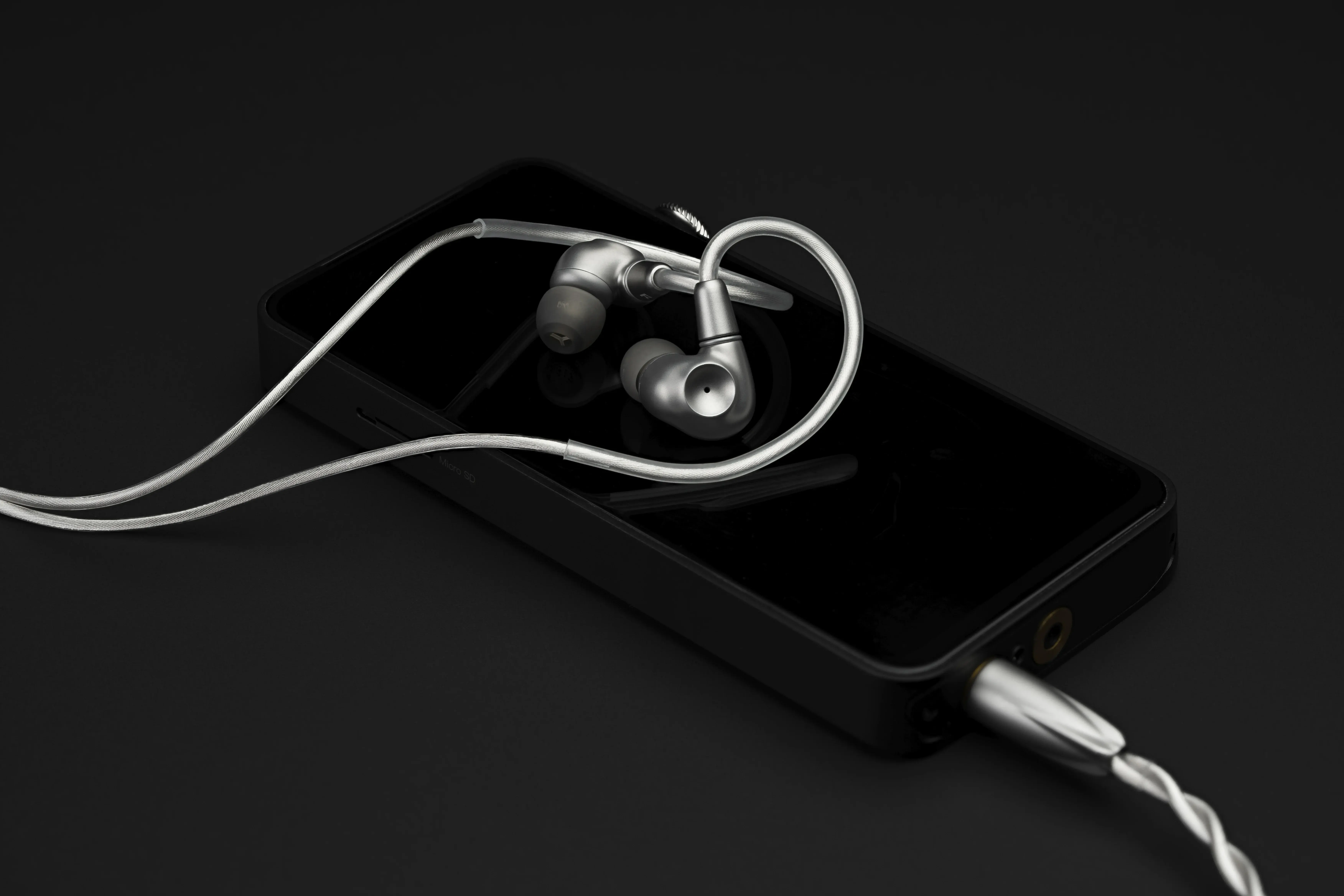 Meze Audio ASTRU