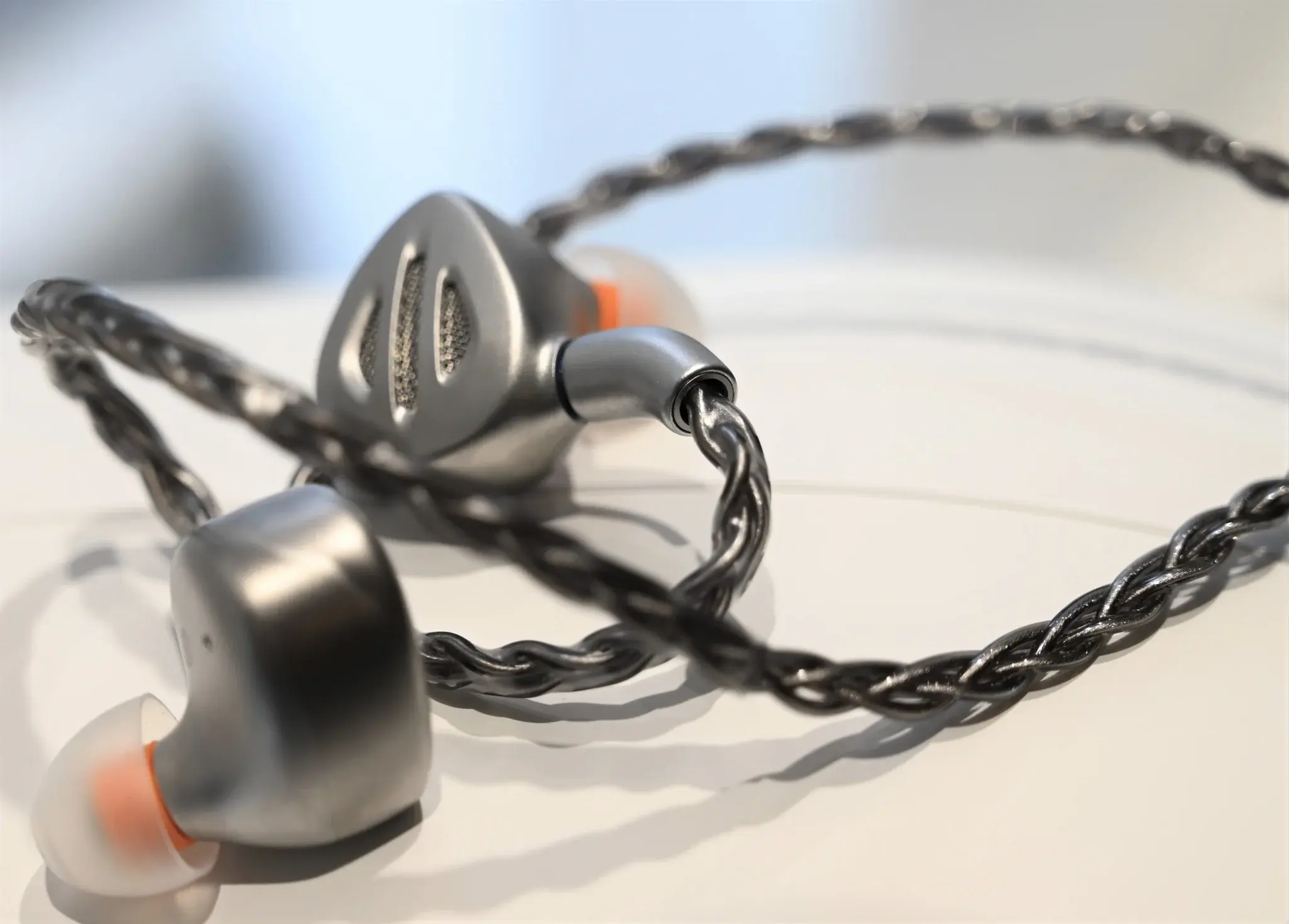 tinhte_fiio_fh9_in_ear_hands_on (2).JPG