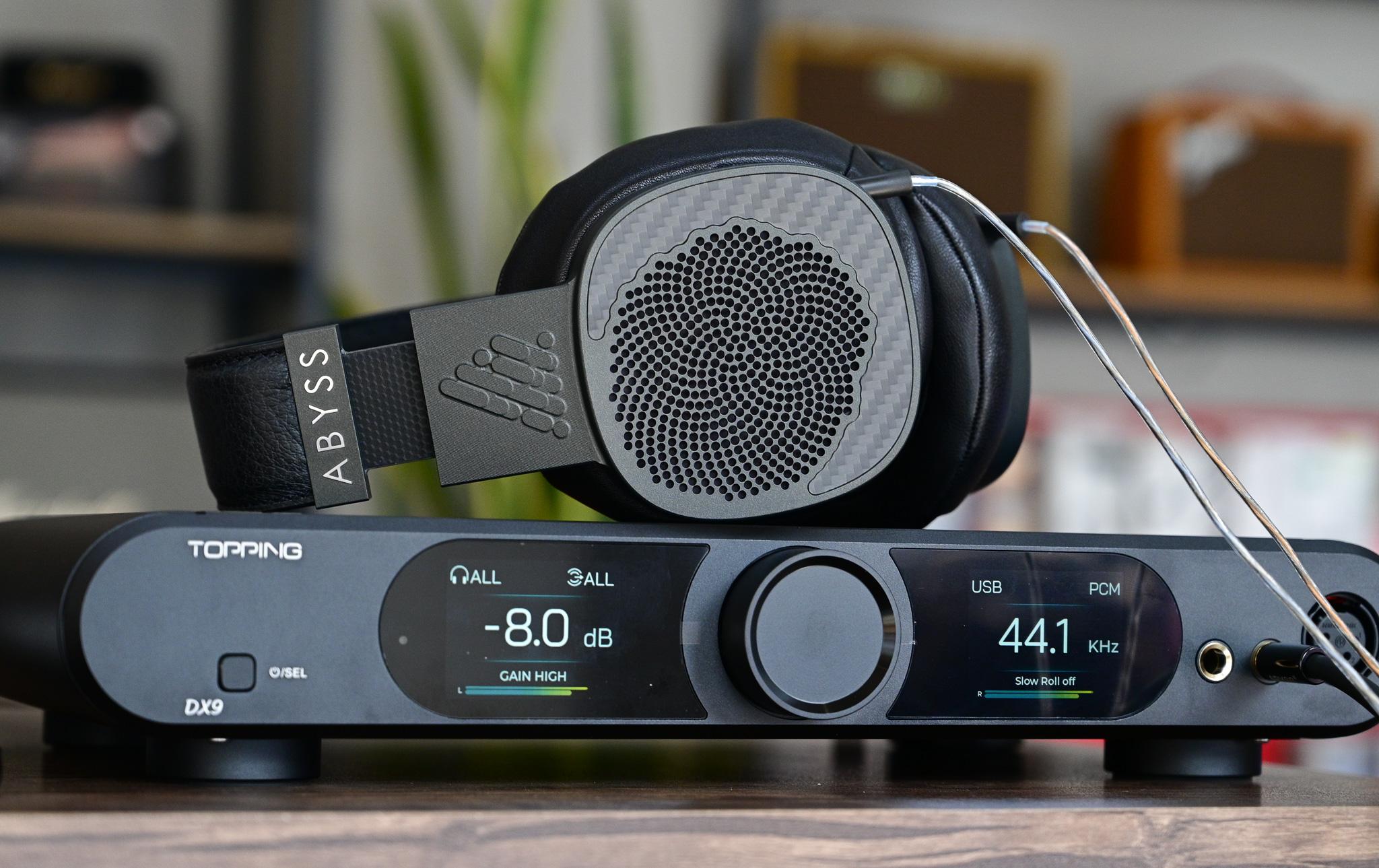 tinhte-topping-dx9-dac-amplifier-headphones9.jpg