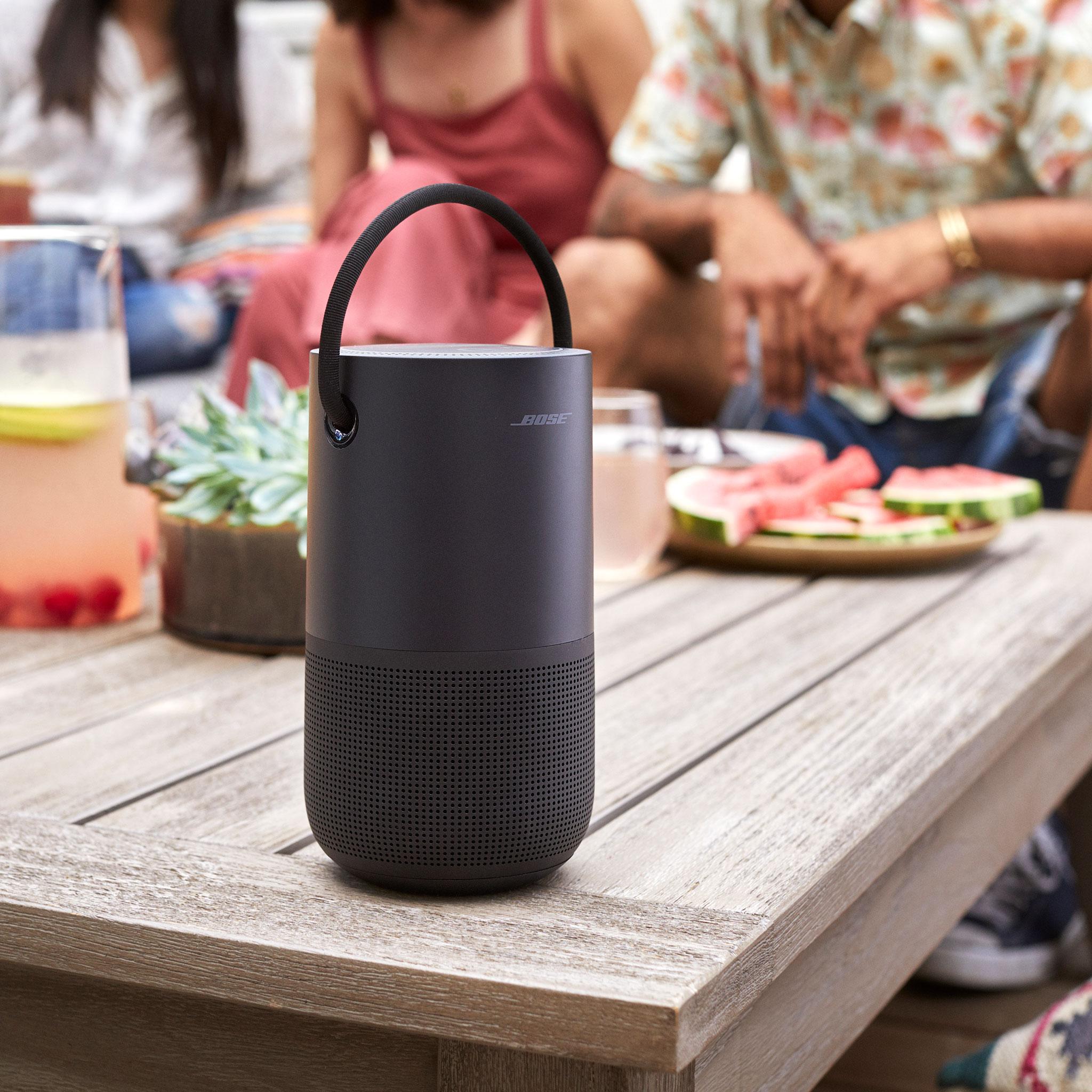 Đang tải tinhte_bose_Portable_Home_Speaker_Black-2.jpg…