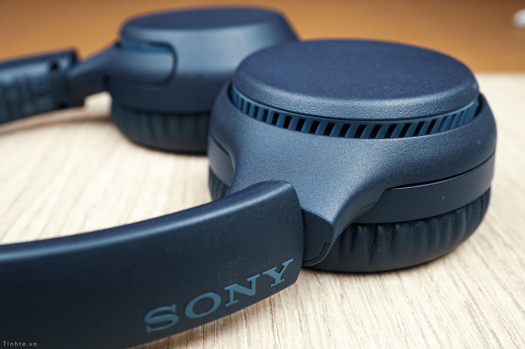 Đang tải tinhte_sony_xb700-1.jpg…