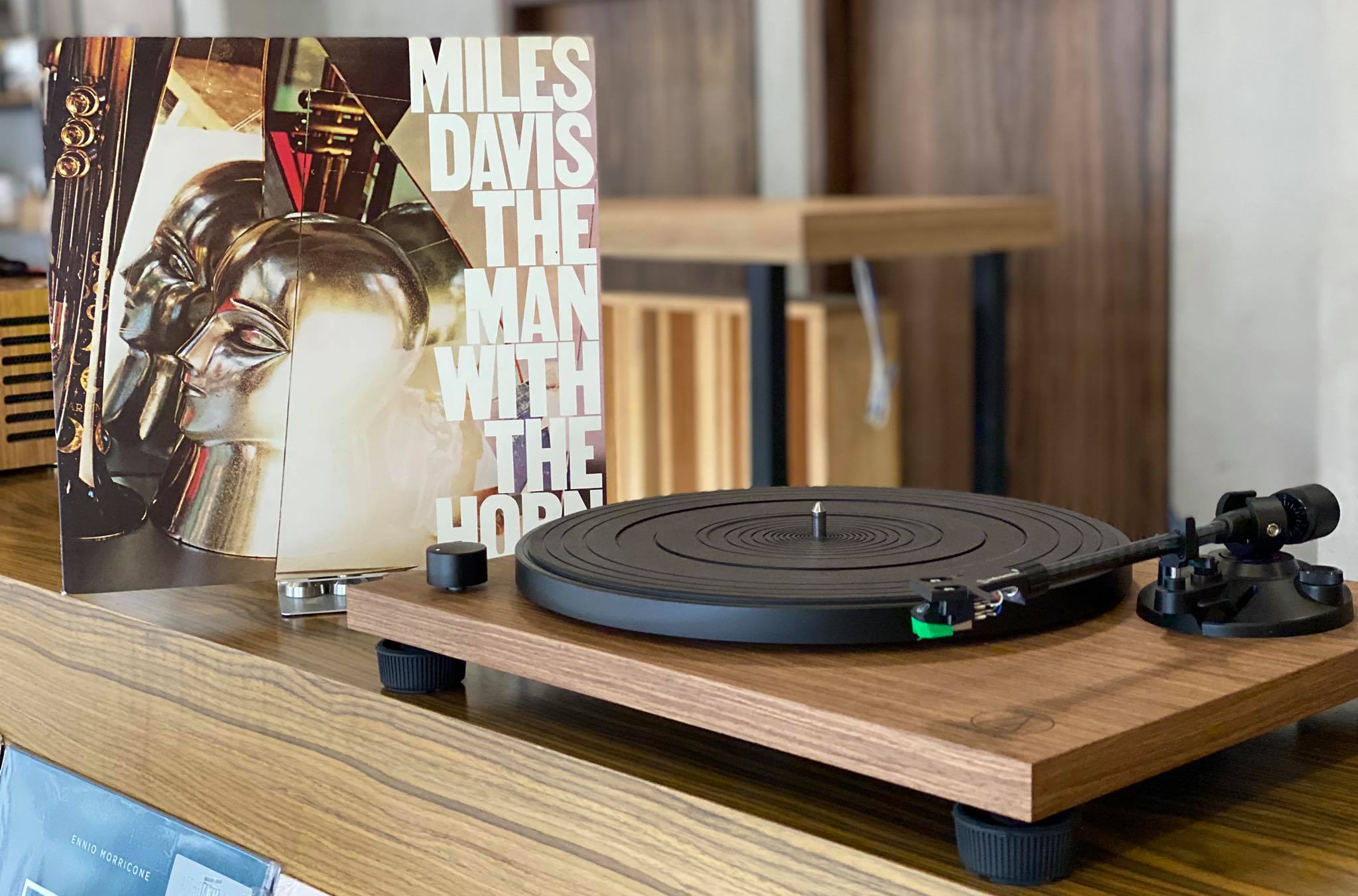 tinhte_audiotechnica_tinhte_at_lpw40_wn (3).jpg
