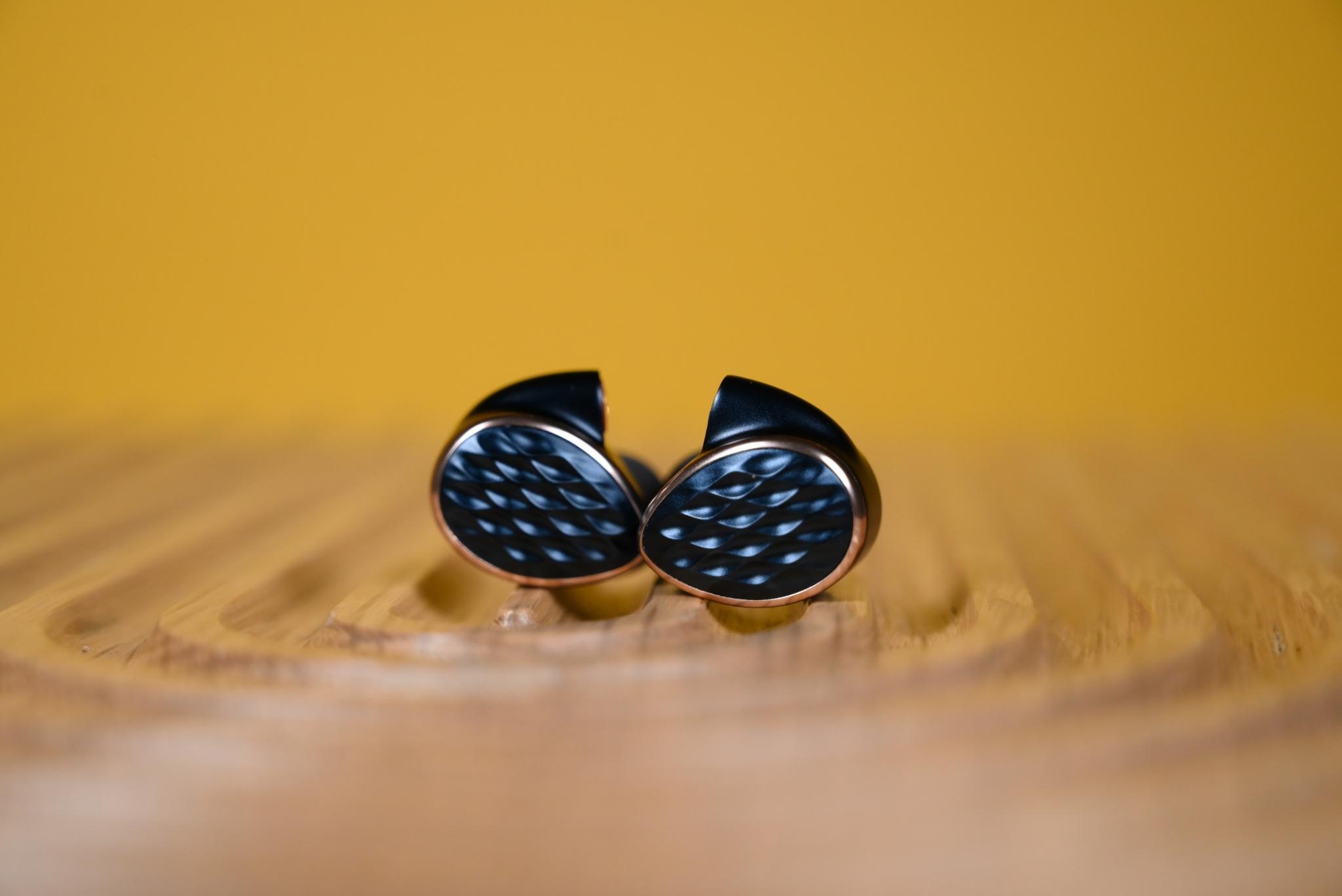 tinhte_fiio_fw5_true_wireless_bluetooth_tai_nghe (22).JPG