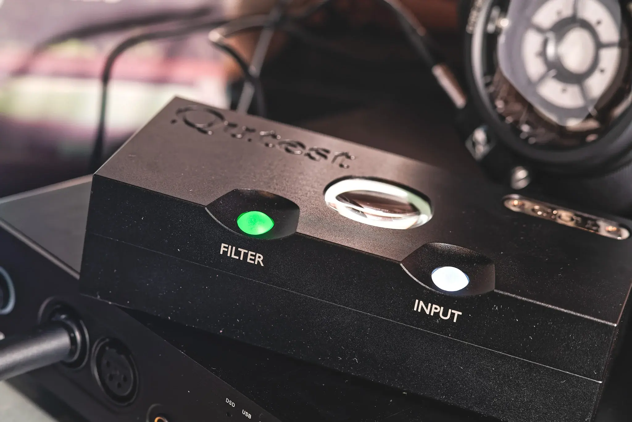 Đang tải tinhte_chord_qutest_dac (3).jpg…