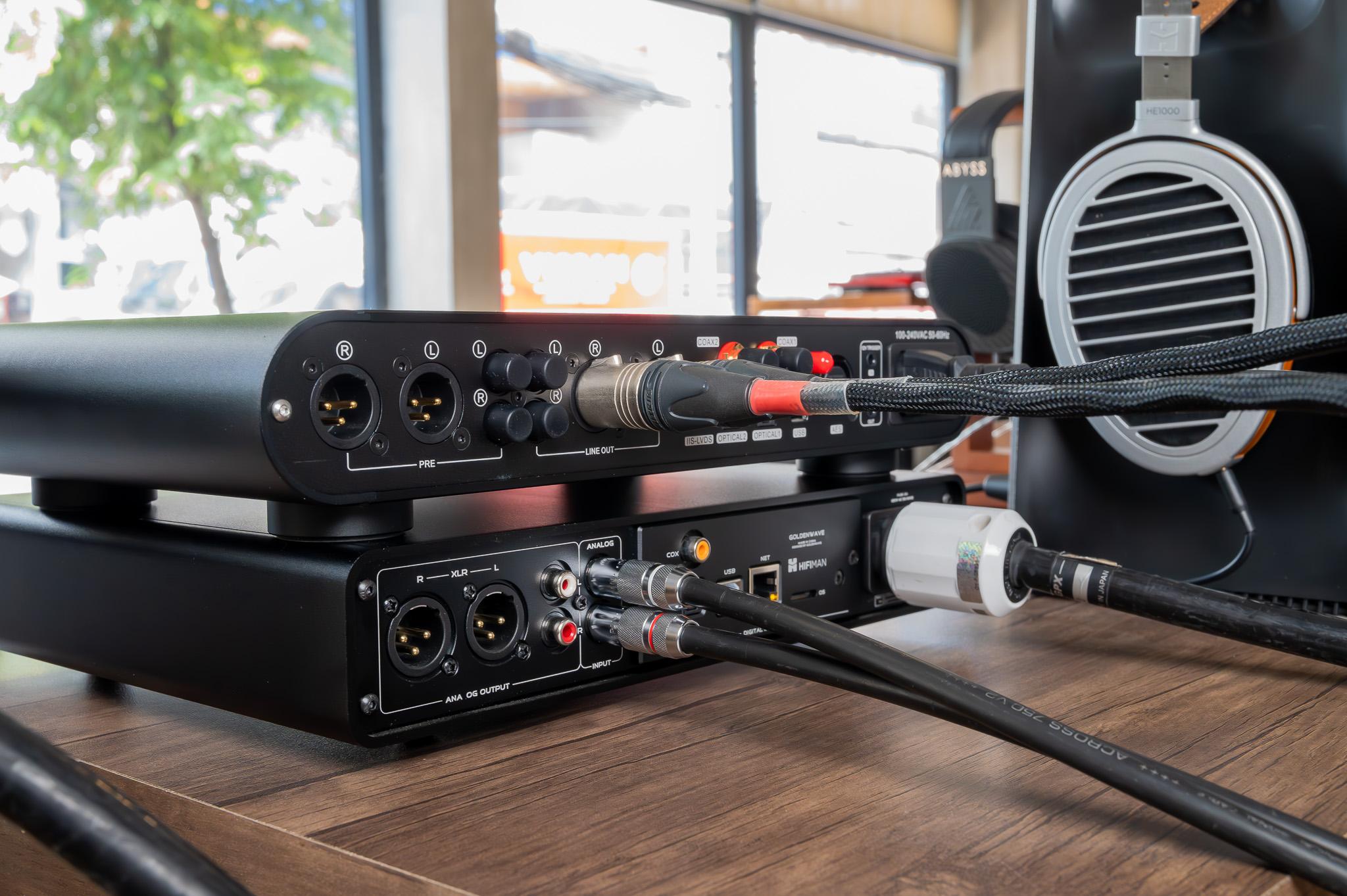 tinhte-topping-dx9-dac-amplifier-headphones23.jpg