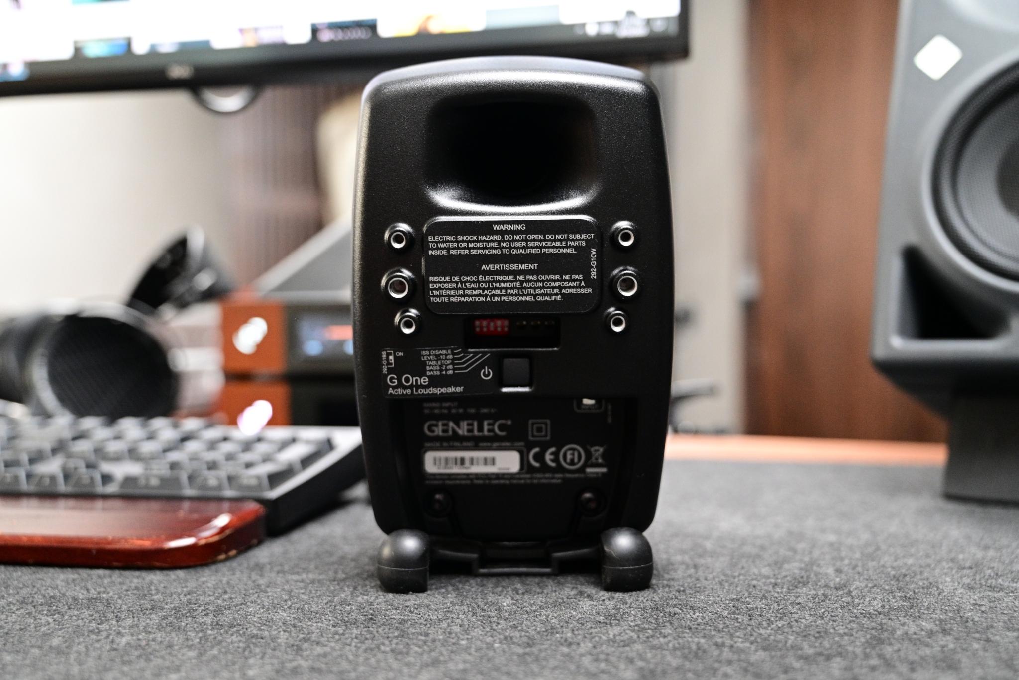 tinhte-genelec-g-one-audio-active-speakers-loa-kiem-am4.JPG