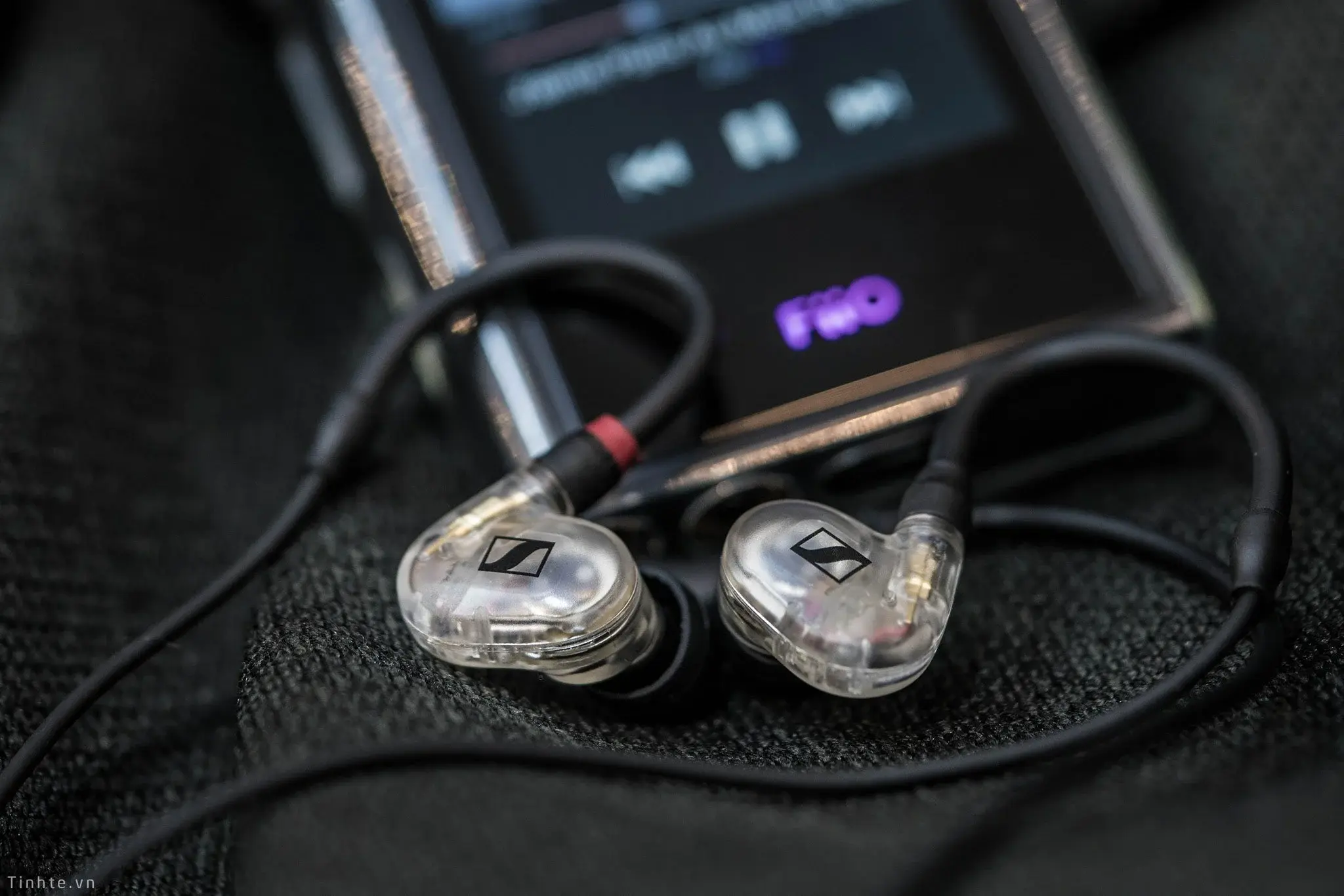 Đang tải tinhte_sennheiser_ie40_pro.jpg…