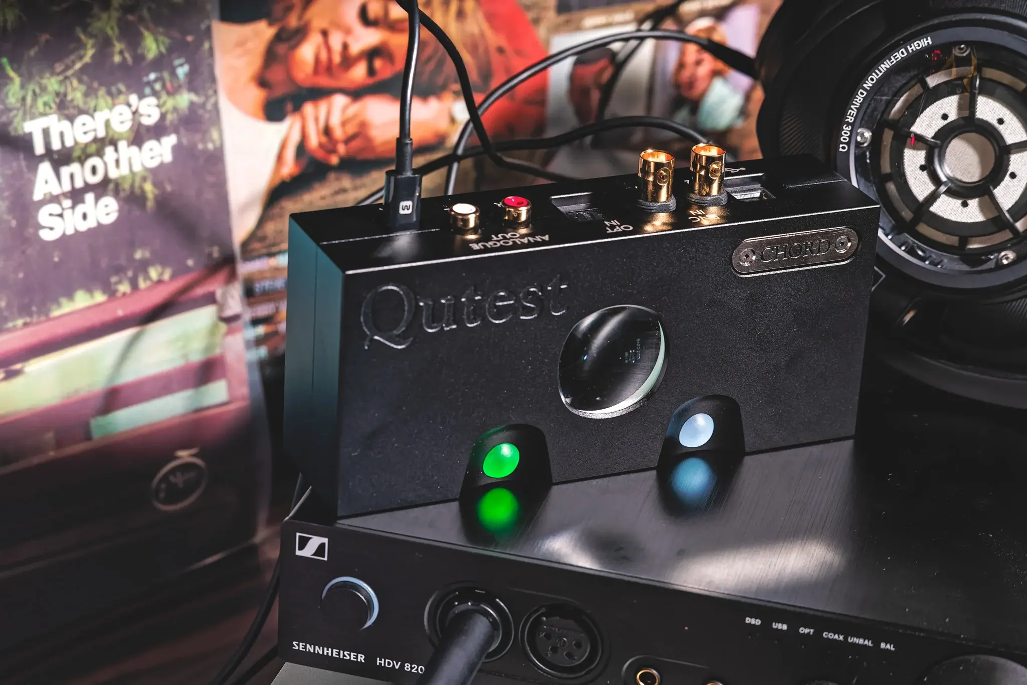 Đang tải tinhte_chord_qutest_dac (2).jpg…