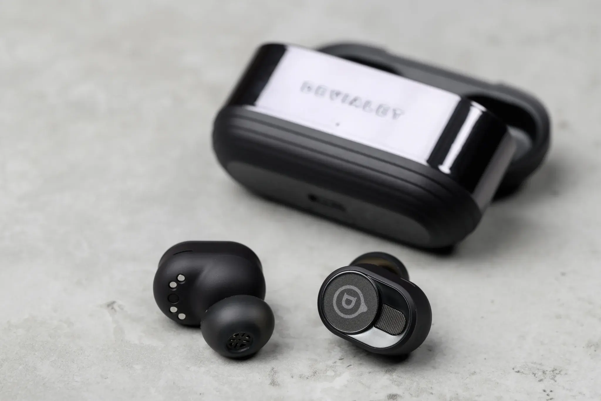 resize-tinhte-devialet-gemini-2-gemini II-tai-nghe-true-wireless (12).jpg