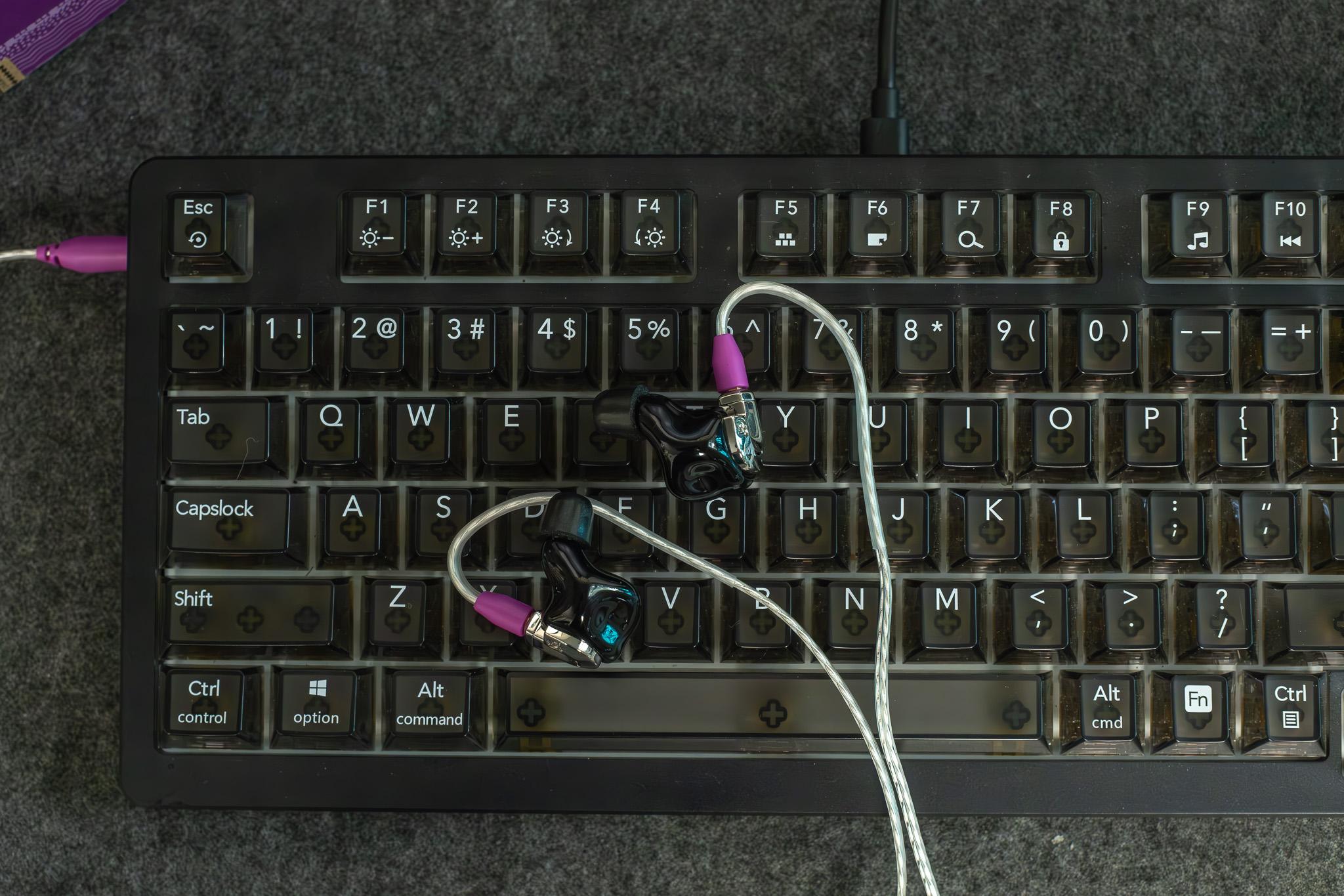 tinhte-campfire-audio-bonneville-iem-tai-nghe (15).jpg