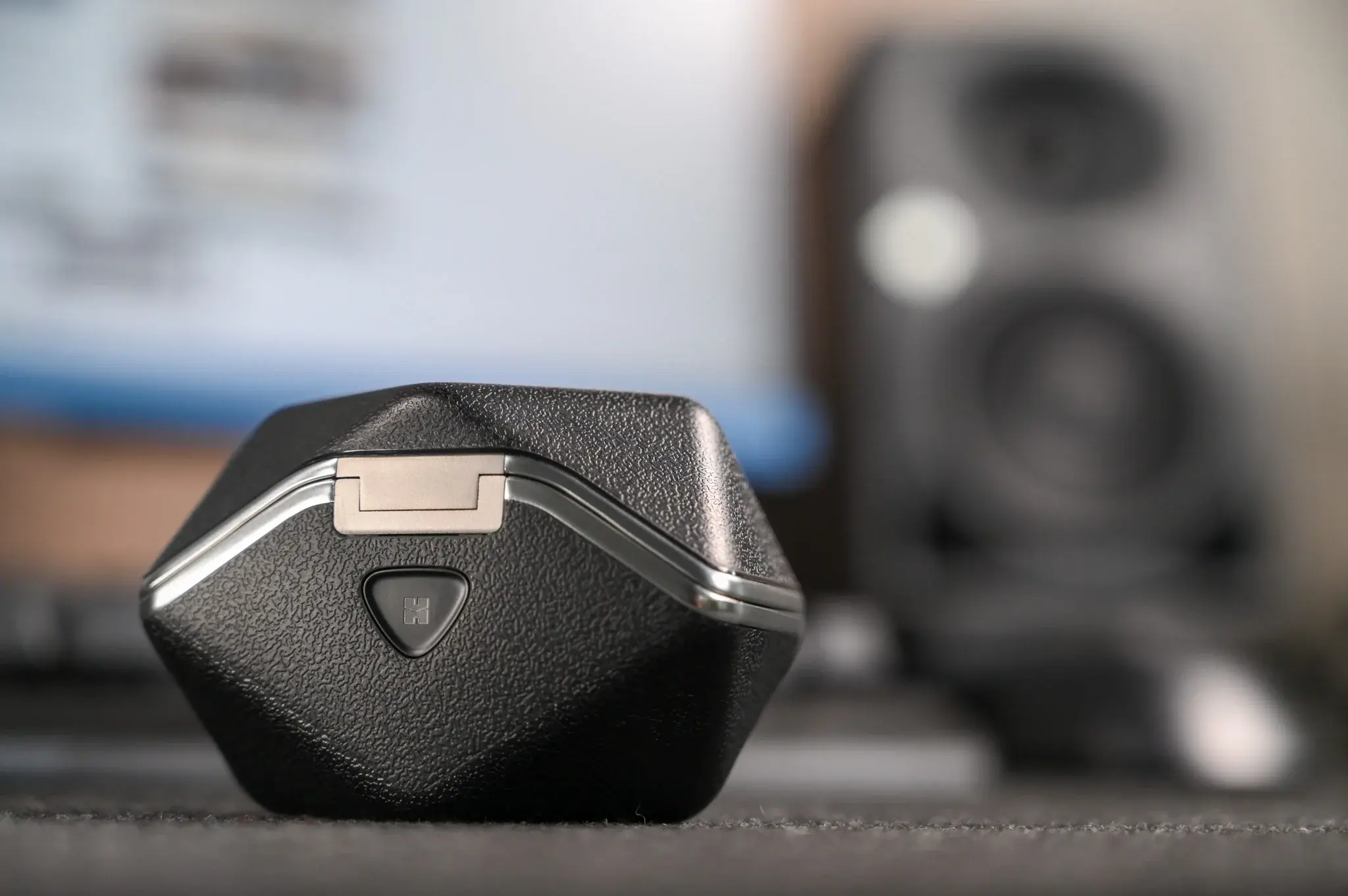 tinhte_svanar_wireless_tai_nghe_true_wireless_cho_audiophile1.jpg