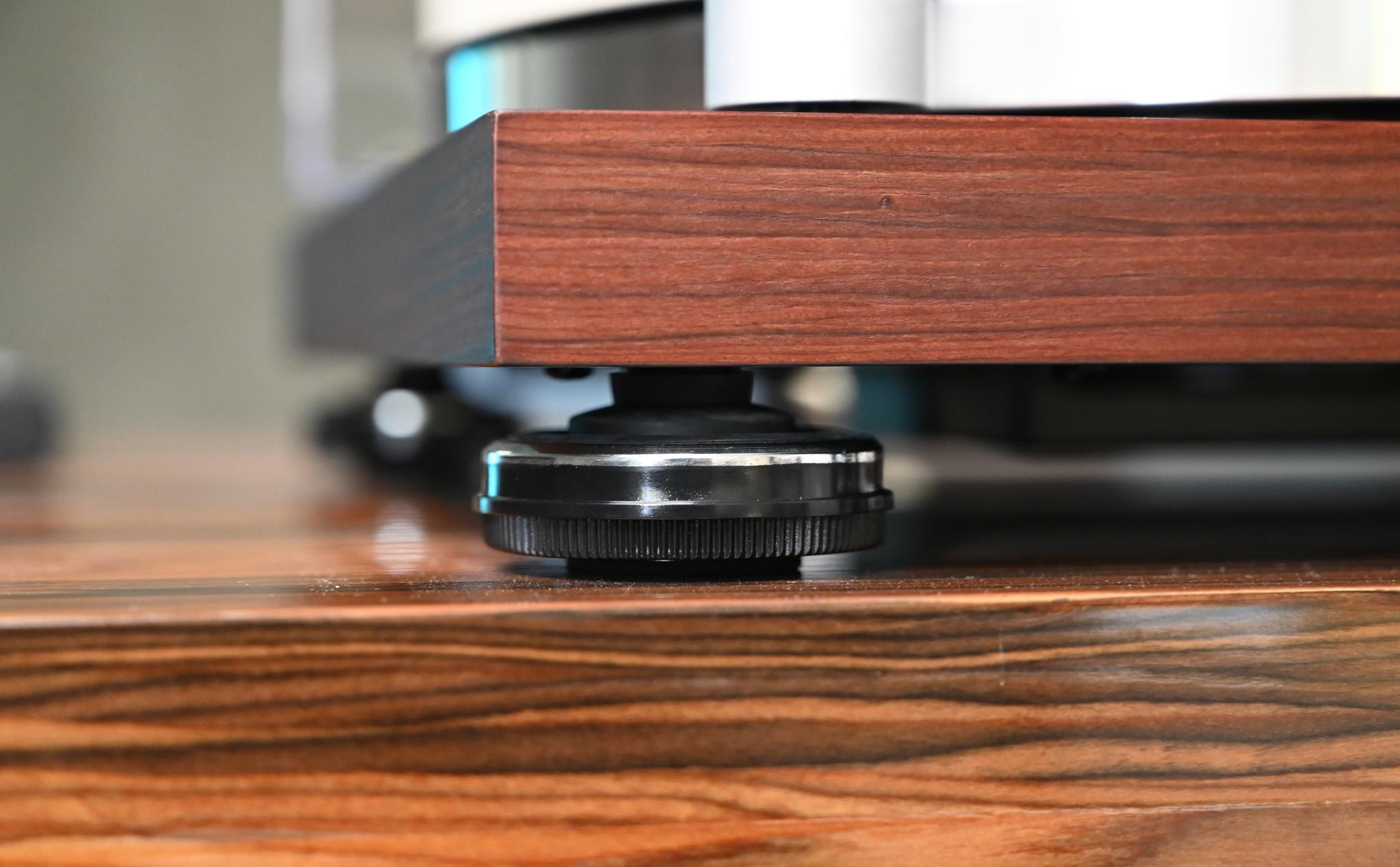 resize_tinhte_audio_technica_lpw50bt_mam_dia_than_turntable (10).JPG