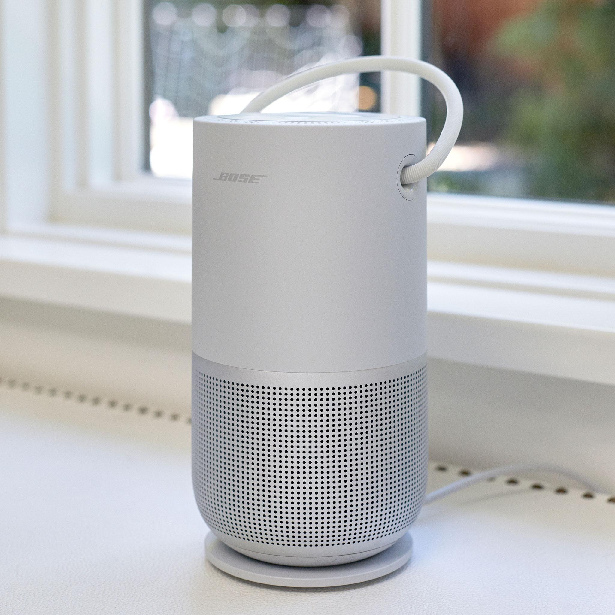 Đang tải tinhte_bose_Portable_Home_Speaker_Silver.jpg…