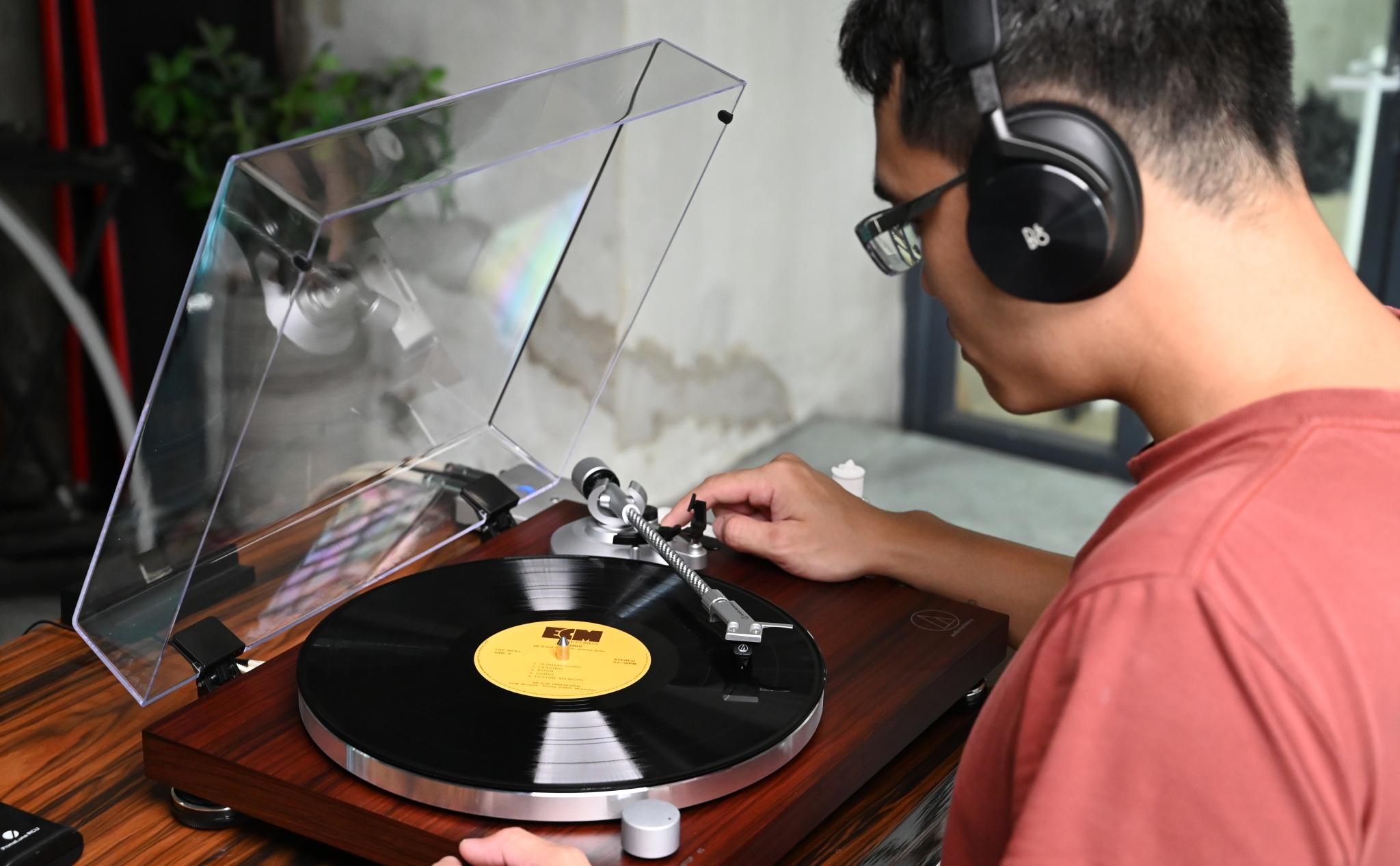 resize_tinhte_audio_technica_lpw50bt_mam_dia_than_turntable (23).JPG
