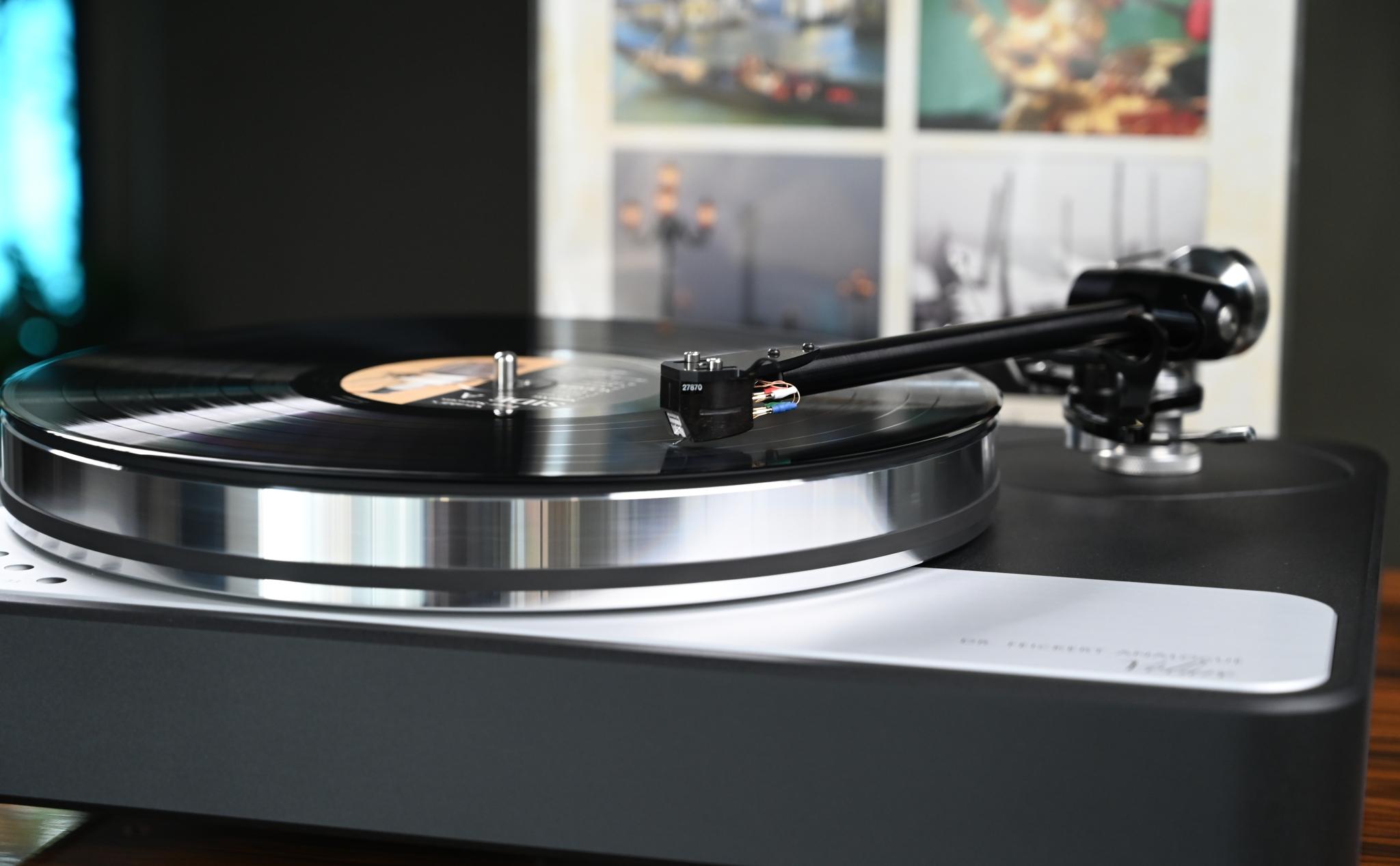 tinhte_dr_feickert_volare_turntable_mam_dia_thanDSC_0077.JPG