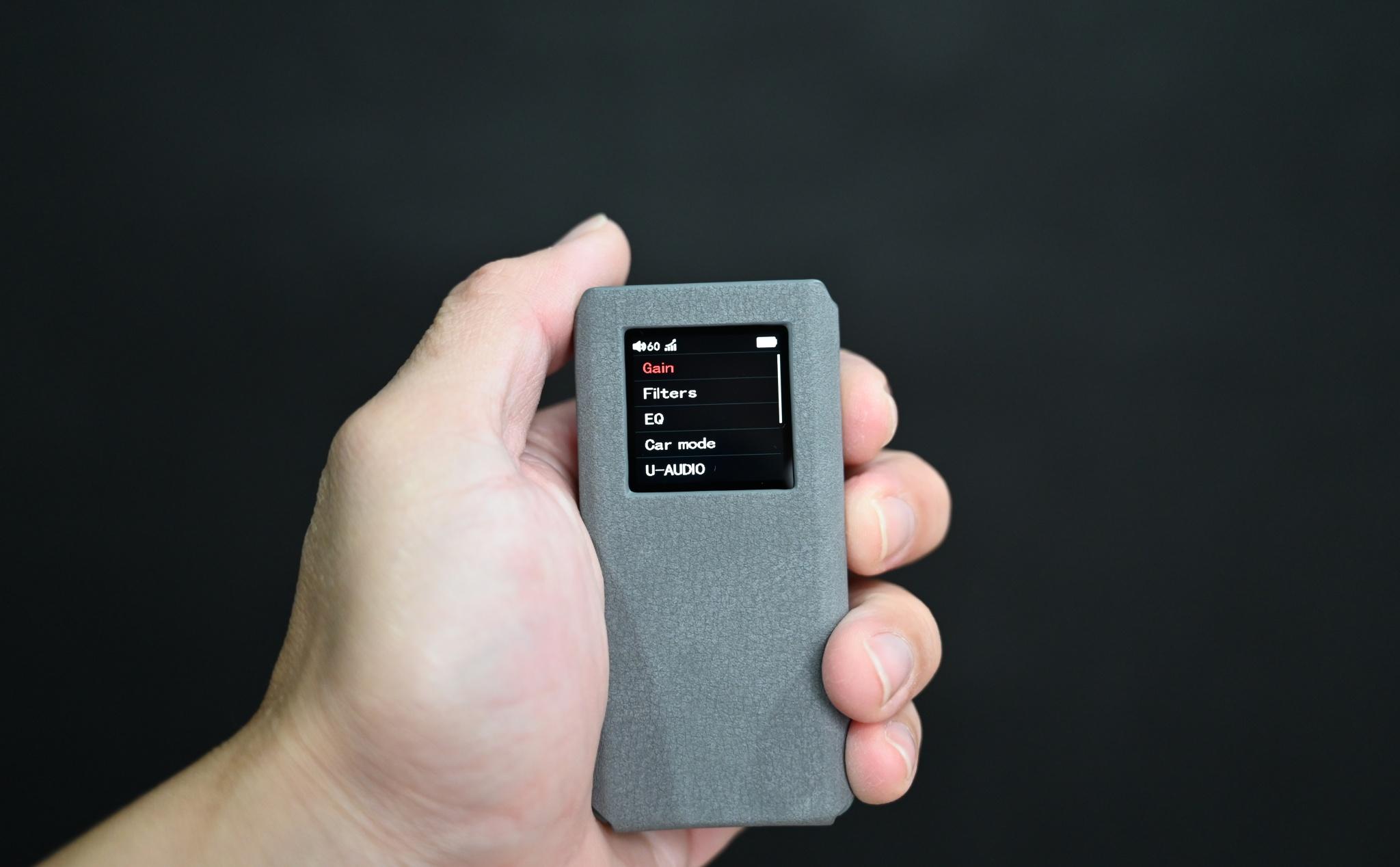 6130874_tinhte_fiio_btr7_bluetooth_receiver_1.jpg