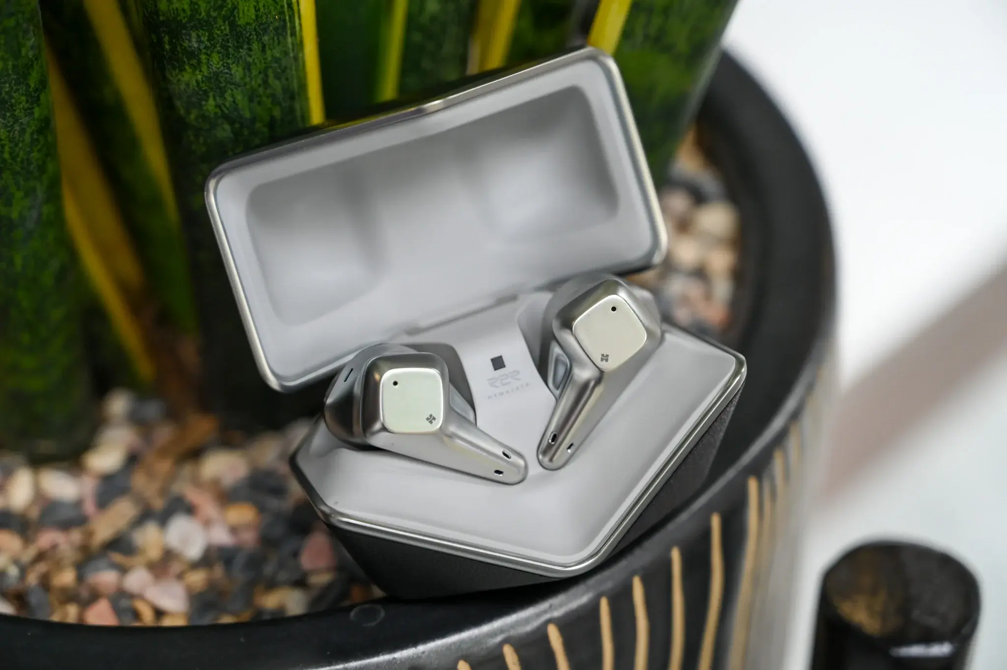 tinhte_svanar_wireless_tai_nghe_true_wireless_cho_audiophile4.jpg